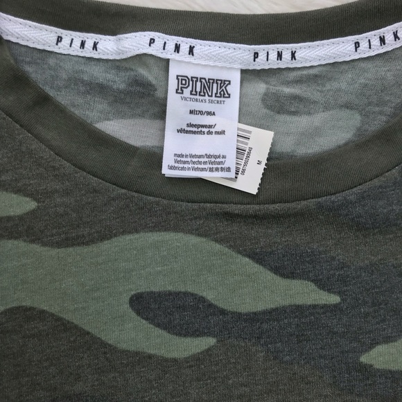 Victoria’s Secret VS PINK Camo Green Crew Neck NWT - Picture 3 of 5
